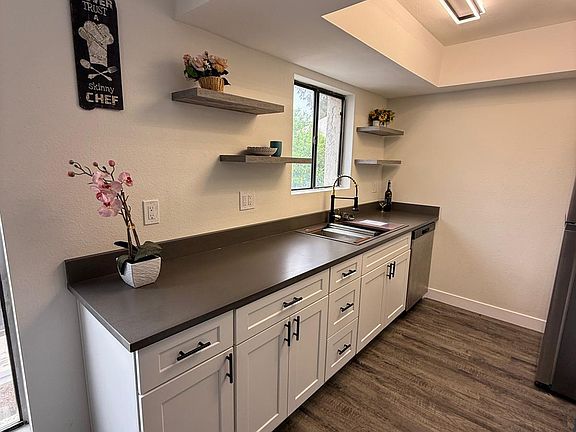 5th image of 3119 W COCHISE Drive #231