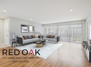 15101 1/4 Magnolia Blvd #D2, Sherman Oaks, CA 91403