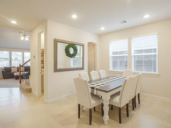 4th image of 22427 Miramar Bend Dr