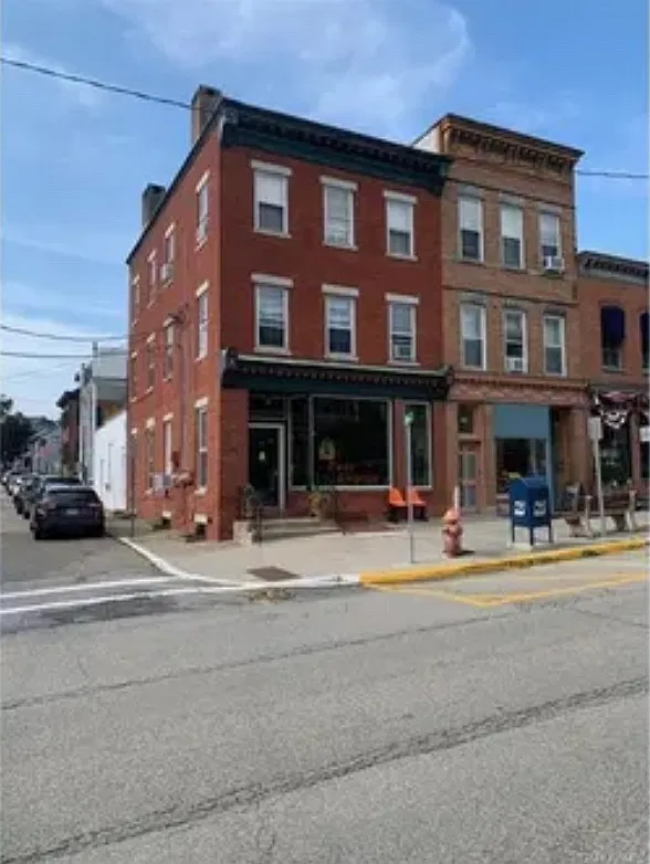 62 Main St — Photo 1