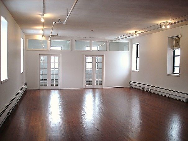 1st image of 68 Summit St Ste 2A