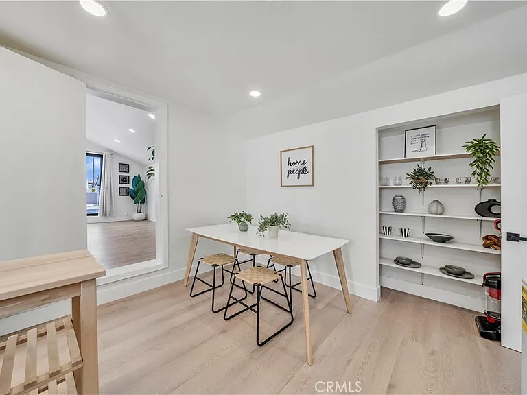 920 W Balboa Blvd — Photo 18