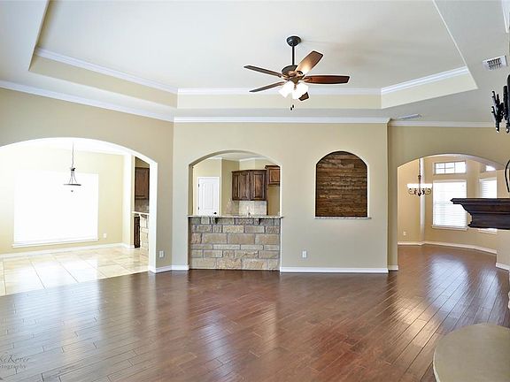 5th image of 341 Southlake Dr