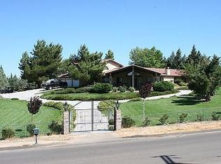 19558 Shoshonee Rd, Apple Valley, CA 92307