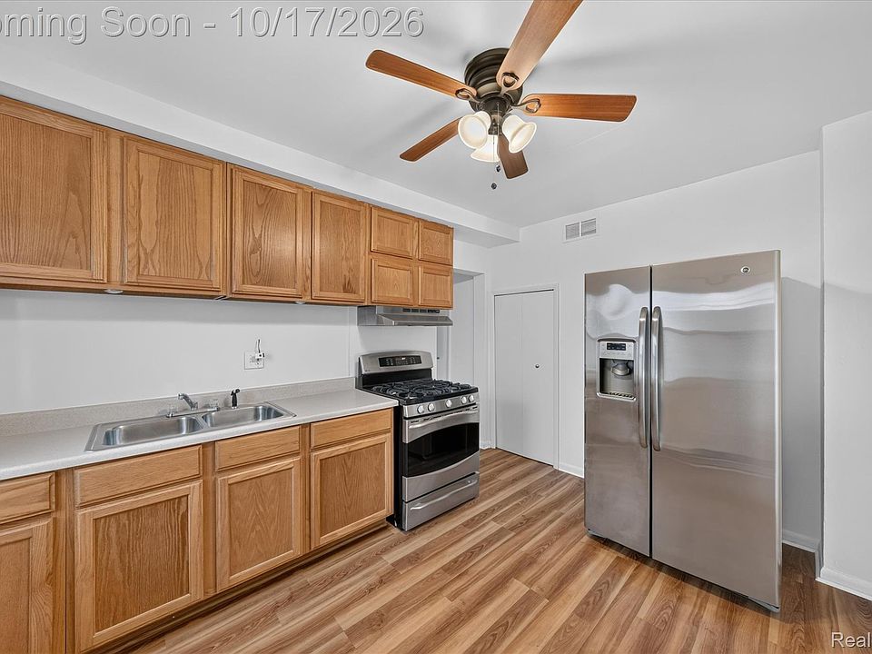 630 White Ave, photo 21