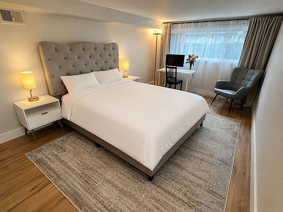 3rd bedroom (lower level)