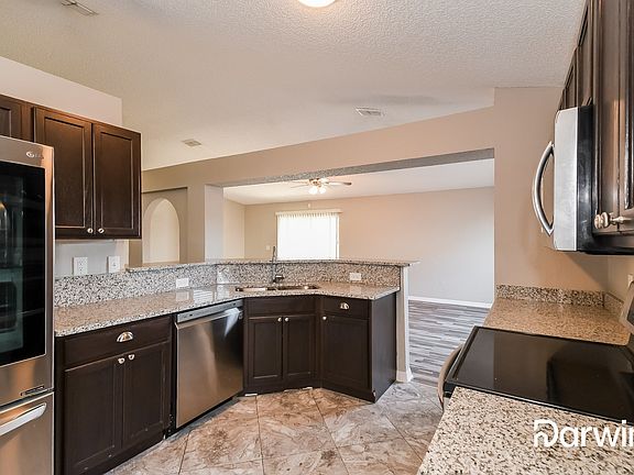2nd image of 7266 Nottinghamshire Dr