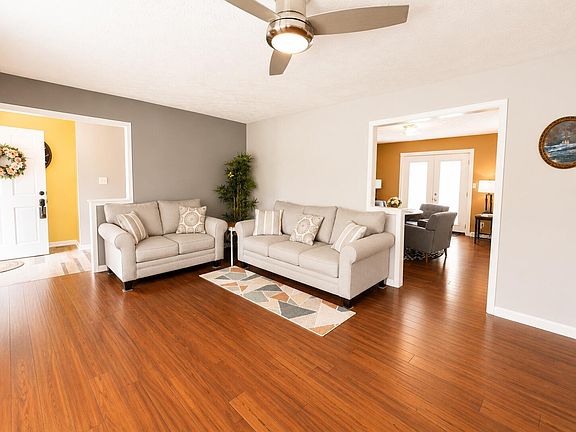 4th image of 85 Mary Ann Dr