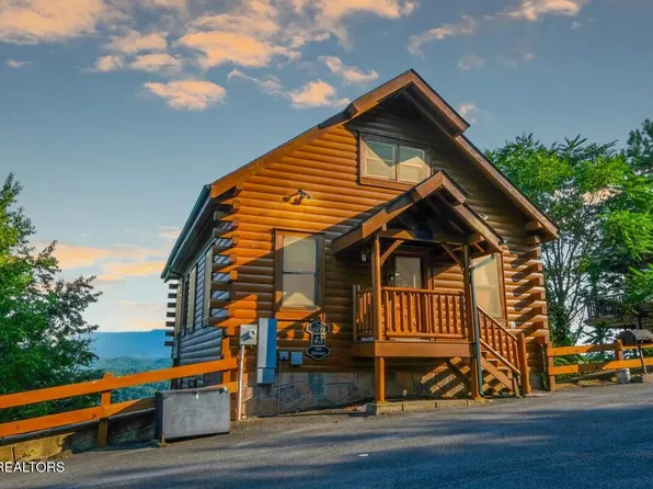 2971 Legacy Vista Dr, Sevierville, TN 37876