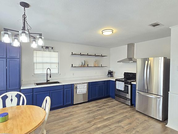 4th image of 9 Raccoon Trl