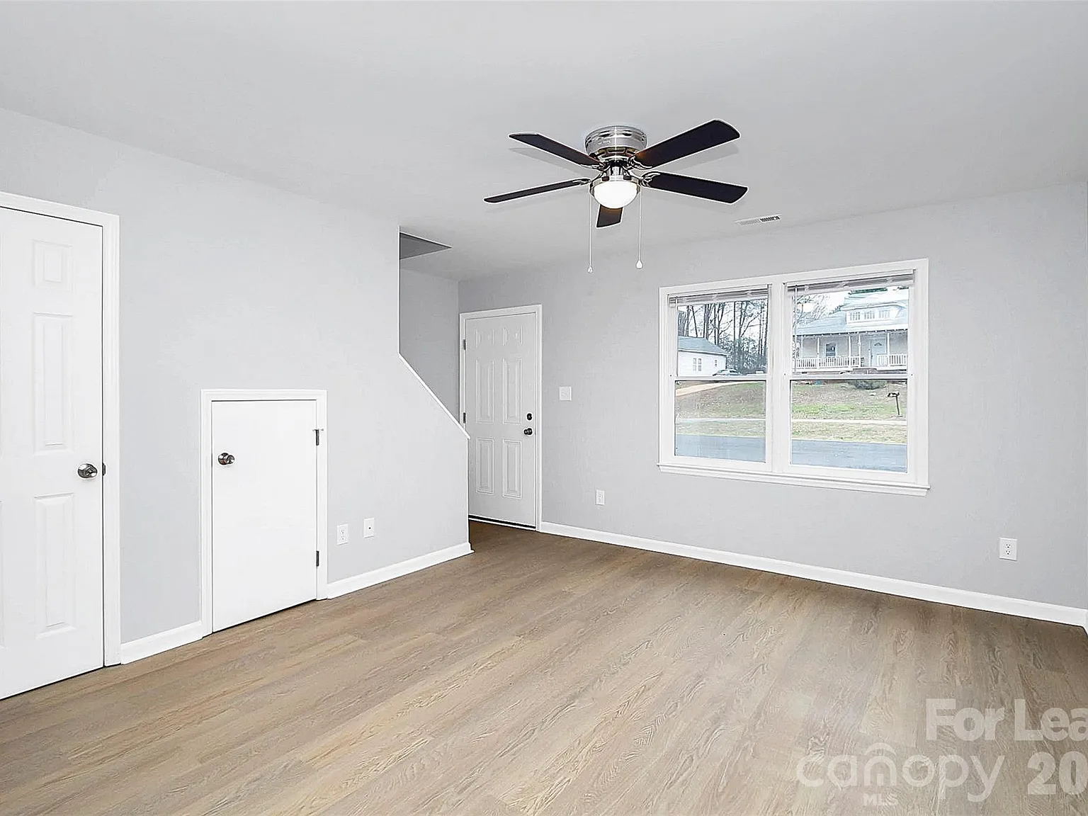 2 bed, 1.5 bath, 805 sqft, $1,150 — Photo 4