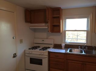 253 Stackpole St, Lowell, MA 01852