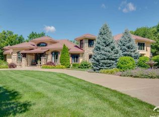1738 Lake Alvamar Dr, Lawrence, KS 66047
