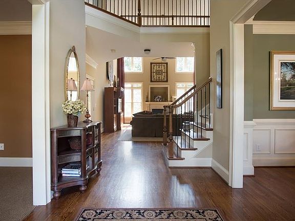 4th image of 105 Meadow Brook Ct