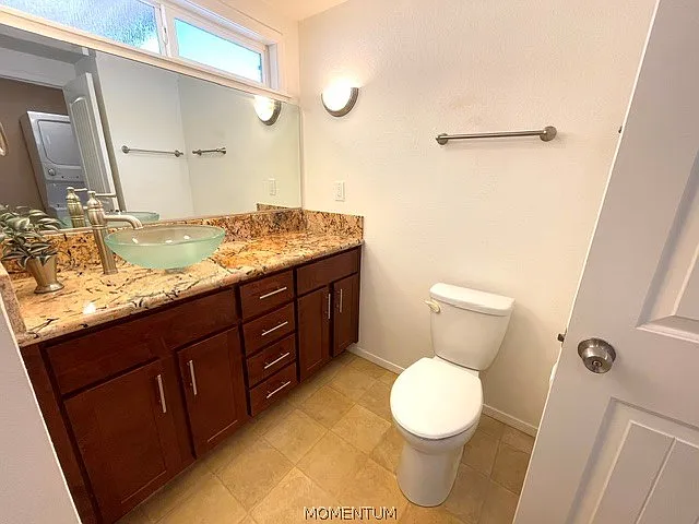 803 Roadrunner Dr — Photo 3