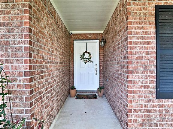 5th image of 14306 Alaman Dr