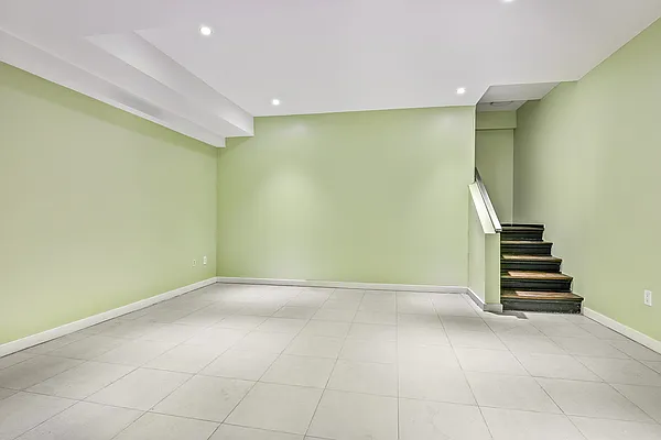 Sold by Corcoran | media 23