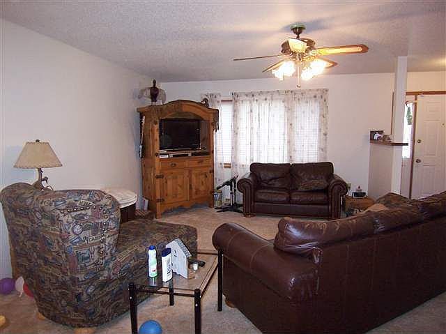 2nd image of 1415 Lookout Valley Ct