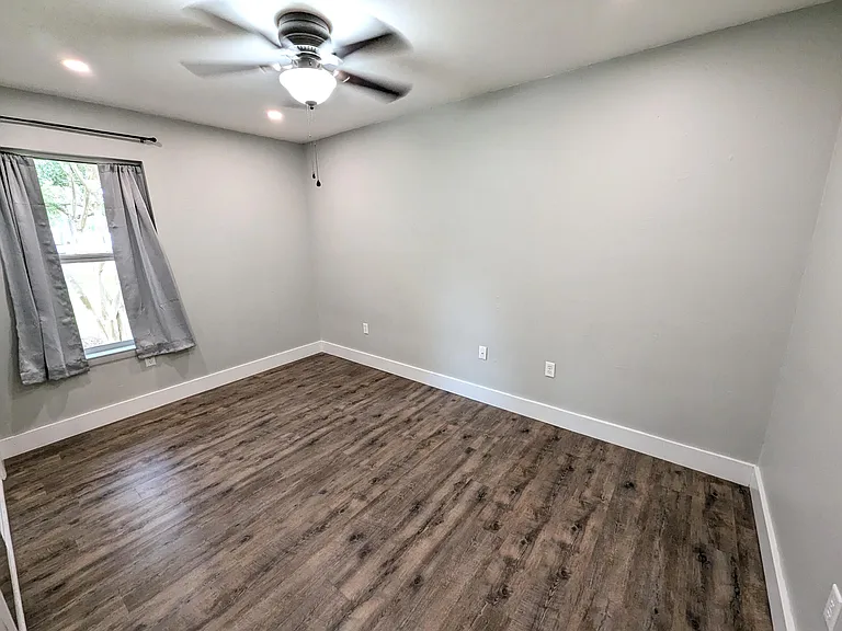8717 Sand Pine Dr — Photo 22