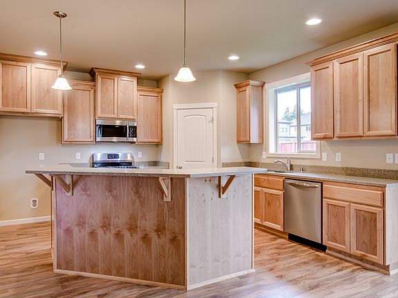 5th image of 9606 NE 106th Way