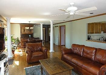 5th image of 2011 McCormick Dr