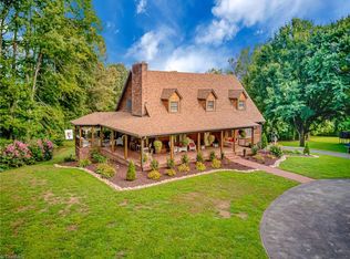 290 Meadowview Dr, Winston Salem, NC 27107