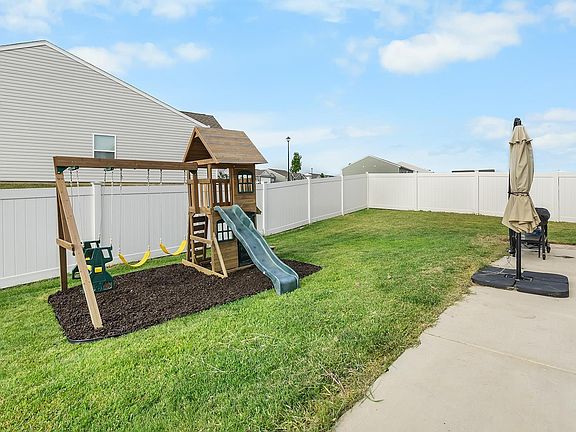 2nd image of 2921 Tristan Dr