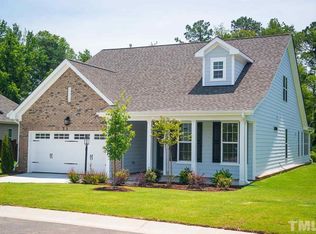 812 Long Lake Dr, Fuquay Varina, NC 27526