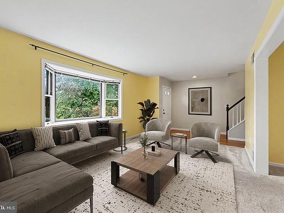 4th image of 3833 N Sarayo Cir