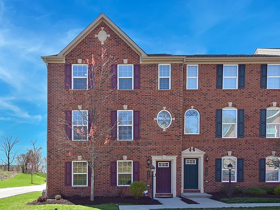 Great Brick front end unit townhome in Ridge Forest