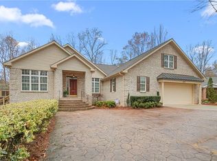 6207 Windcrest Dr, Summerfield, NC 27358