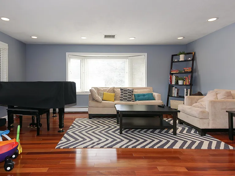 39 Locust St — Photo 30