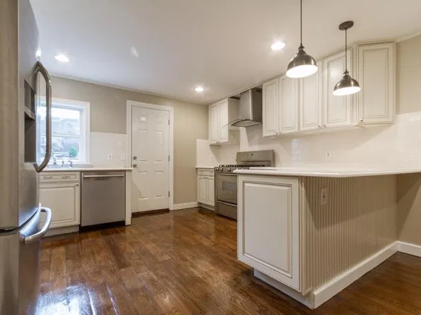 84 Bowers St, Jersey City, NJ 07307