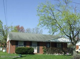 5602 Redondo Cir, Louisville, KY 40218
