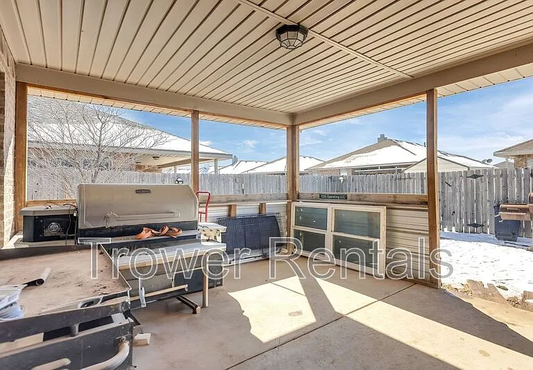 9915 Rainbow Dr — Photo 25