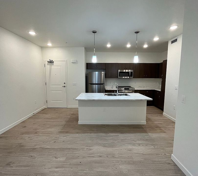 1st image of 4714 Lexington Sky Ln #104