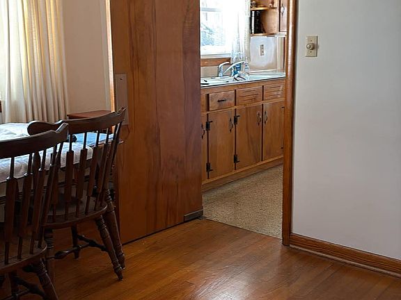 4th image of 15 Mount Vernon Ln