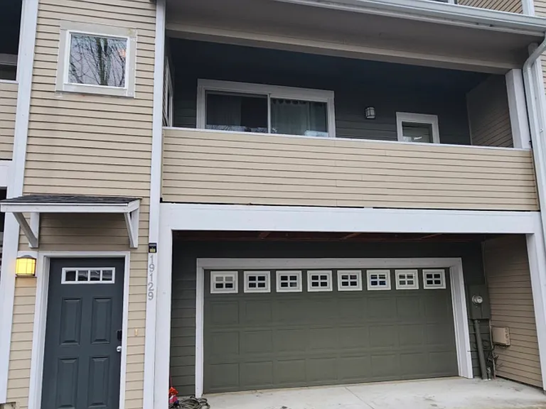 19129 Zoe Ln — Photo 1