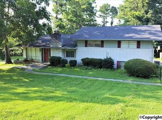 1113 Governors Dr SE, Huntsville, AL 35801