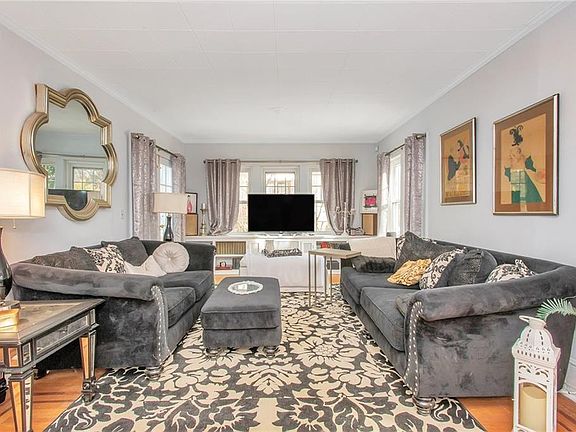 5th image of 115 Devries Ave