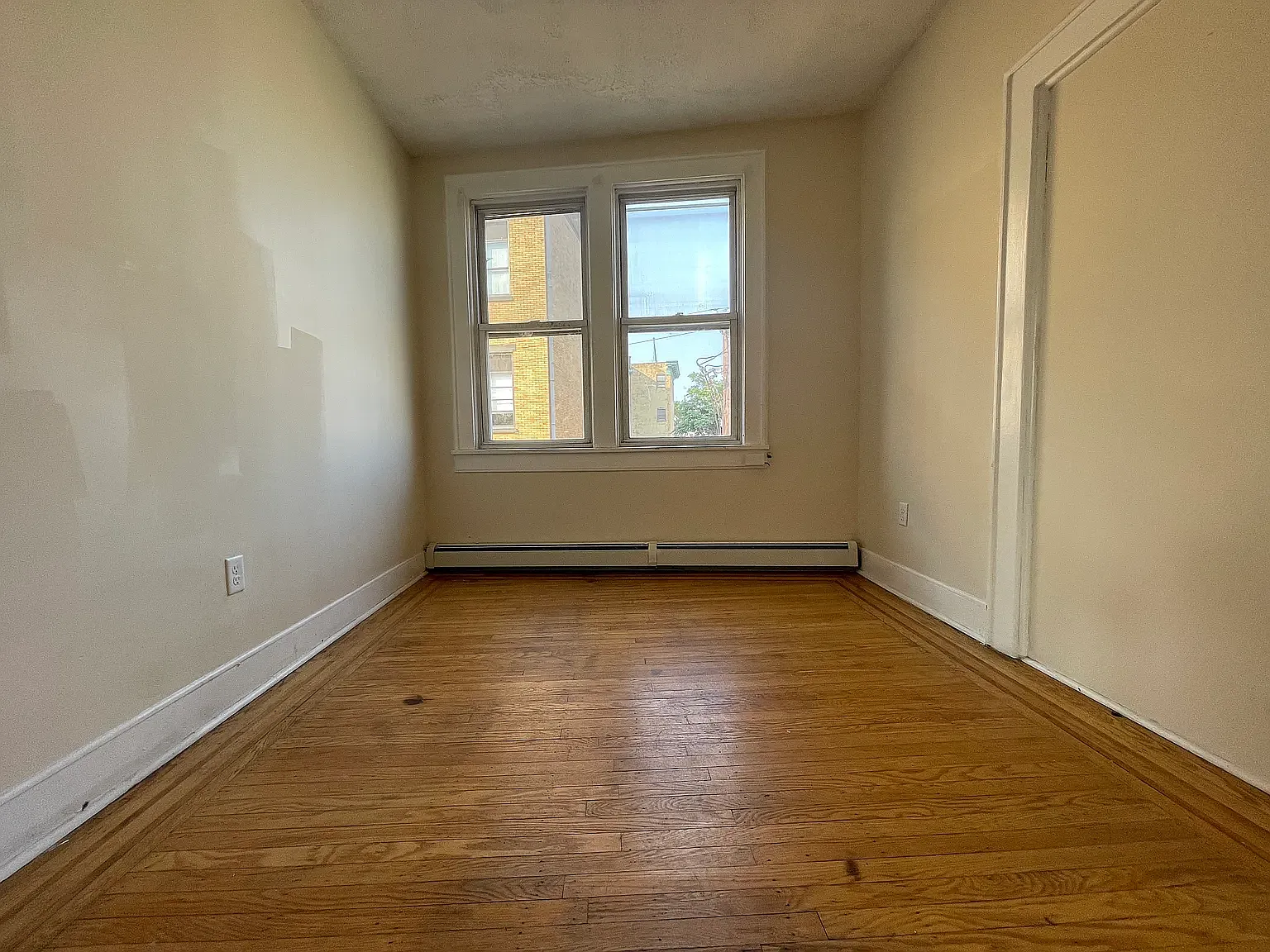 2 bed, 800 sqft, $1,649 — Photo 2