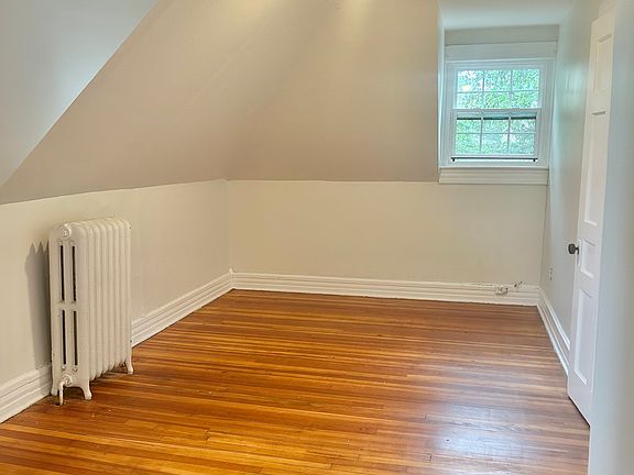 4th image of 444 Glen St #6