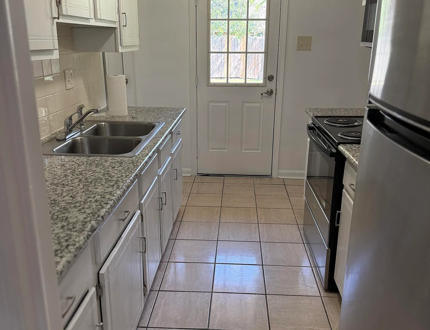3 bed, 1107 sqft, $1,500 — Photo 4