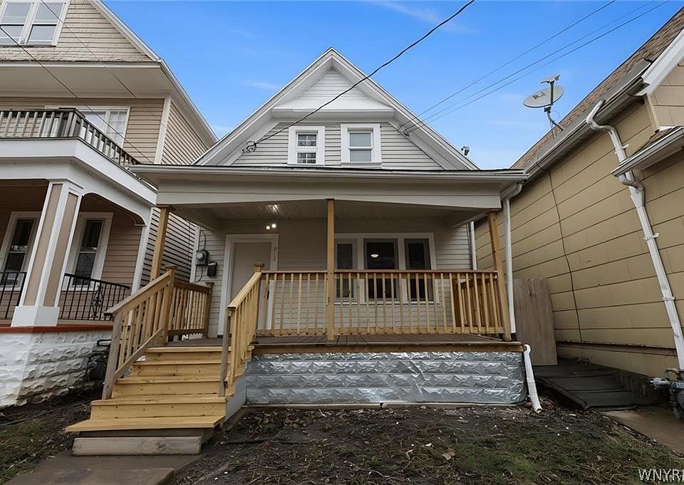 1st image of 212 Grote St