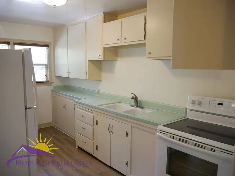 4908 Gastman Way — Photo 10