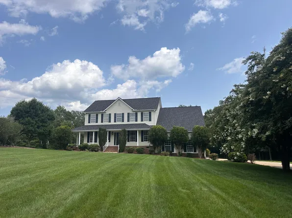 172 Oaklawn Rd, Pelzer, SC 29669