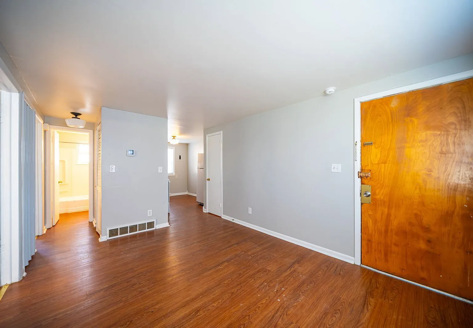 2 bed, 1.0 bath, $1,195 — Photo 4