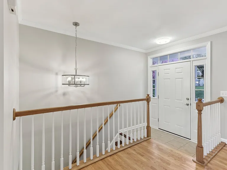 103 Lakeview Ct — Photo 34