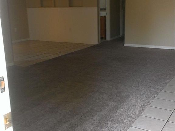 4th image of 472 Valley View Dr