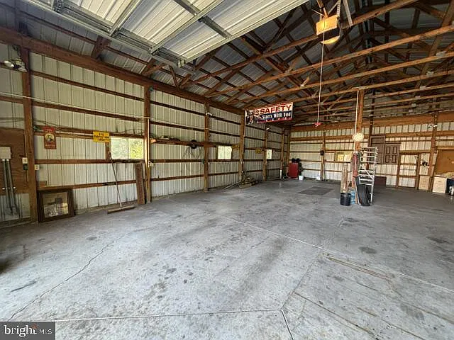 Studio, 1536 sqft, $850 — Photo 2